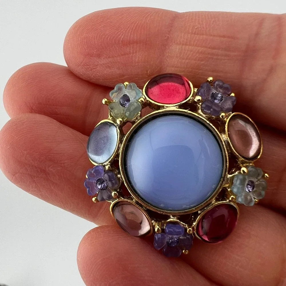 Vintage Floral Cabochon Brooch Pastel Flower Cluster‎ Gold Tone Round Pin